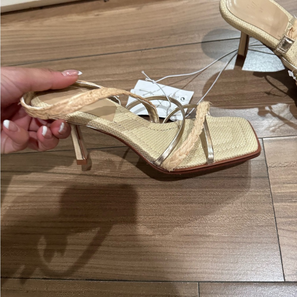 New H&M heel sandals size 35 eur